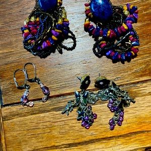3 pairs of earrings